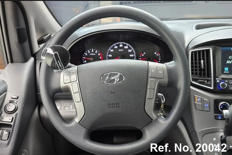  Hyundai / Grand Starex Stock No. 20042